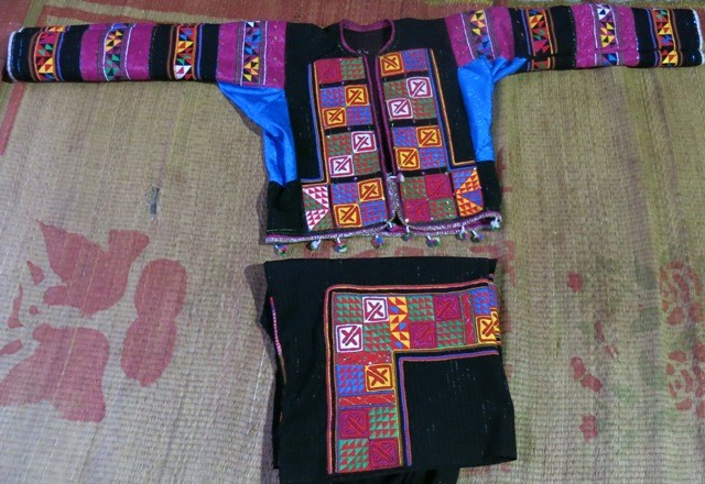Утонченная красота традиционной одежды народности Лоло - ảnh 3